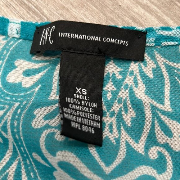 Uneven hem cute tropical sheer with underlay flowy top - Picture 2 of 3